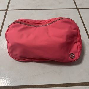 Lululemon Everywhere Belt Bag 1L